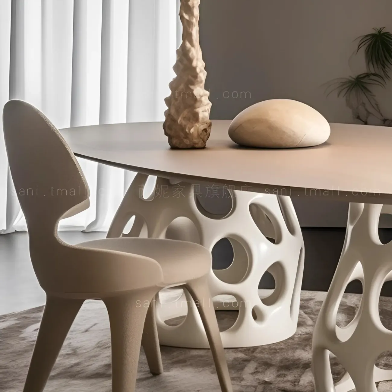 Кремовый обеденный стол в средневековом стиле на 8 персон Sani 37286-29