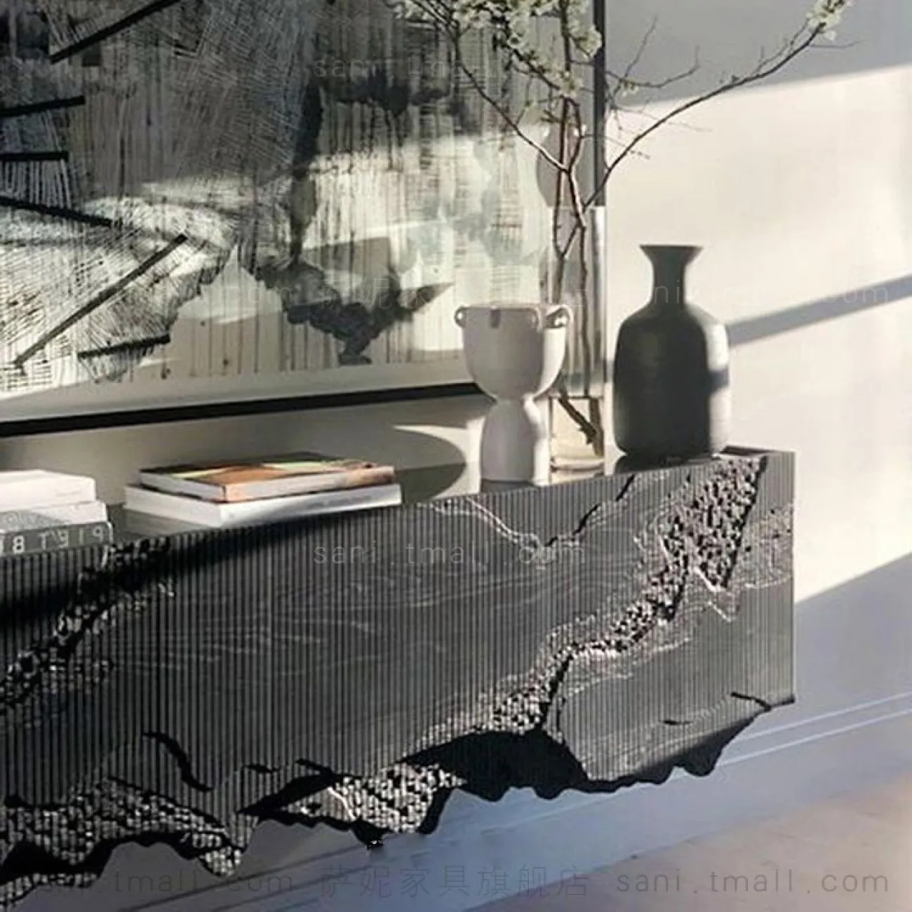 Художественный подвесной шкаф для крыльца особой формы Sani 37297-29