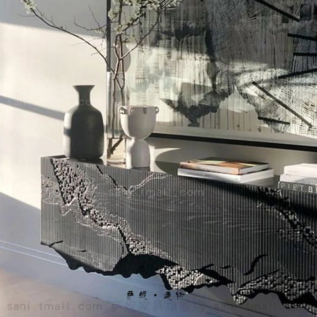 Художественный подвесной шкаф для крыльца особой формы Sani 37297-29