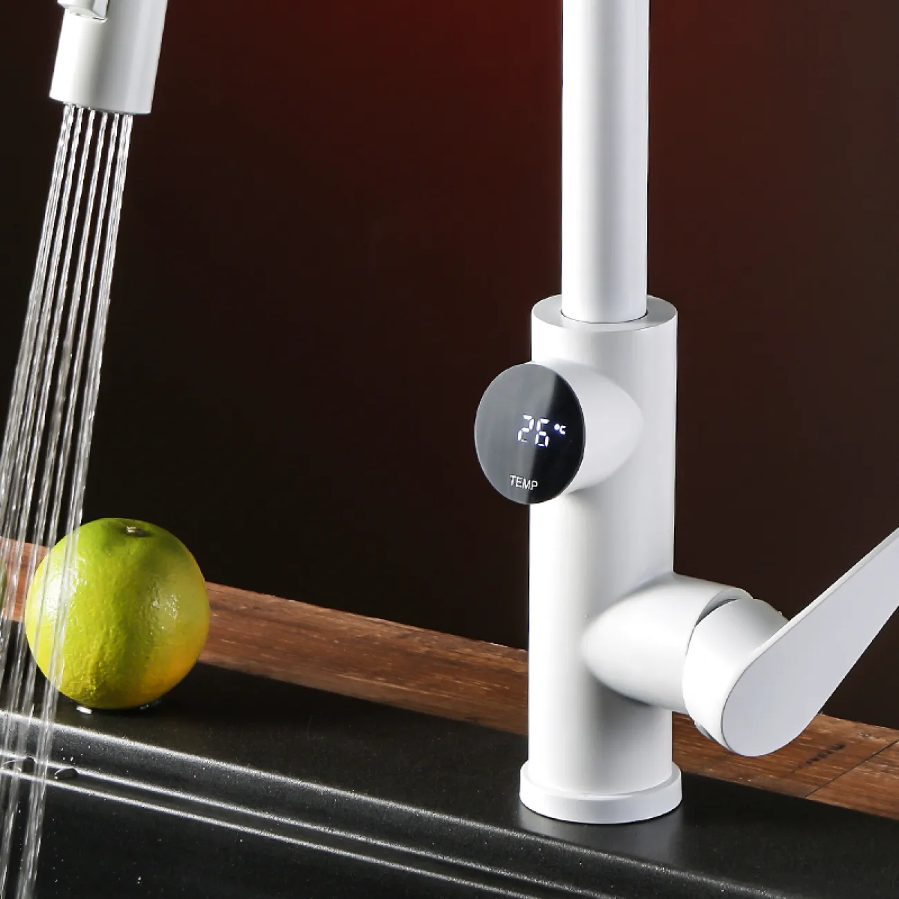 Минималистичный кухонный латунный смарт-смеситель в Хай-тек стиле LaLume MB21135-23