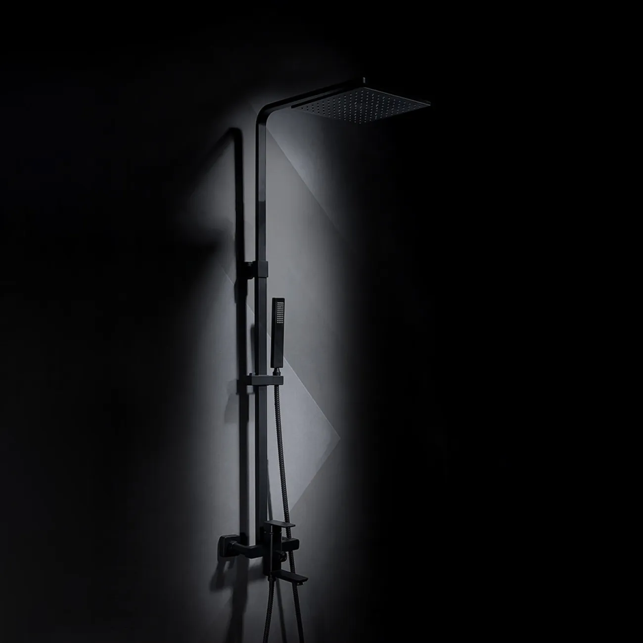 Классический смеситель с тропическим душем для ванной в Скандинавском стиле LaLume MB21136-23