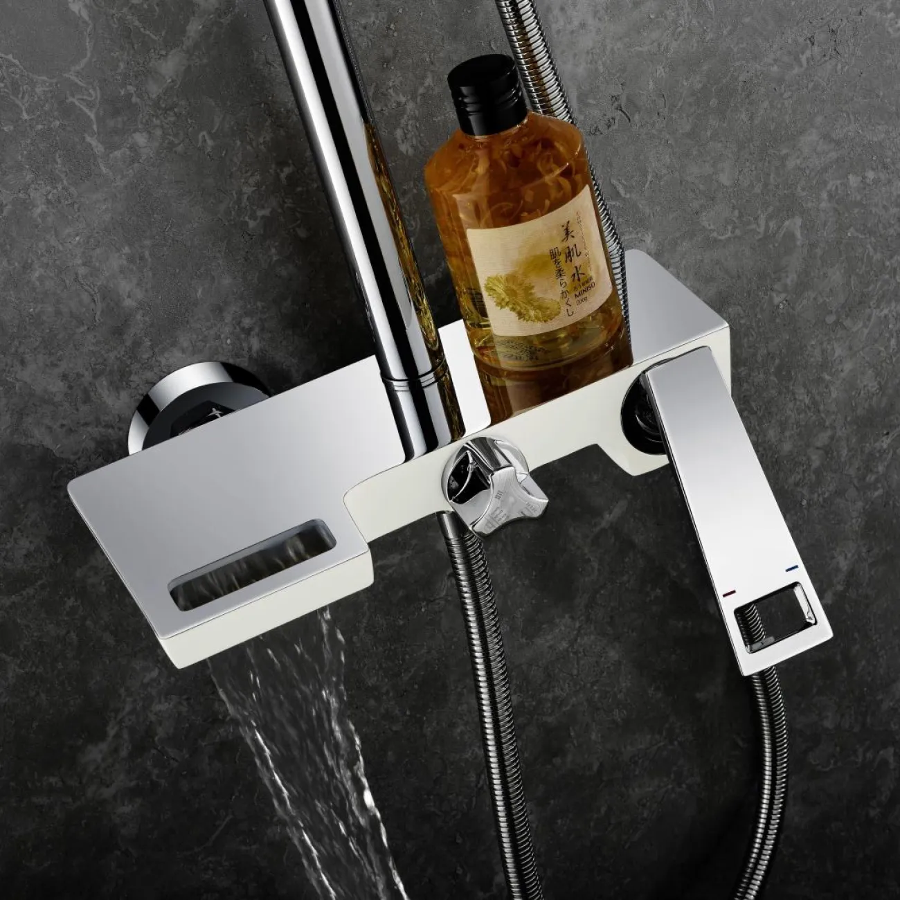 Водопадный латунный смеситель с тропическим душем для ванной в Современном стиле LaLume MB21143-23