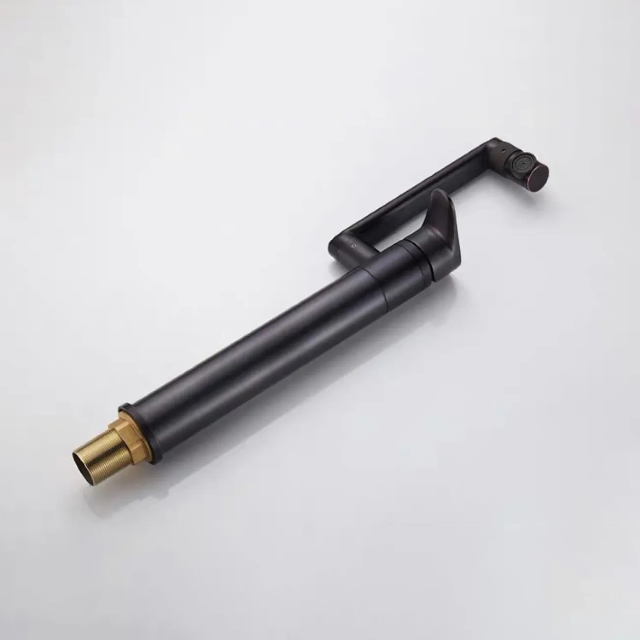 Роскошный латунный смеситель для умывальника в Современном стиле LaLume MB21147-23