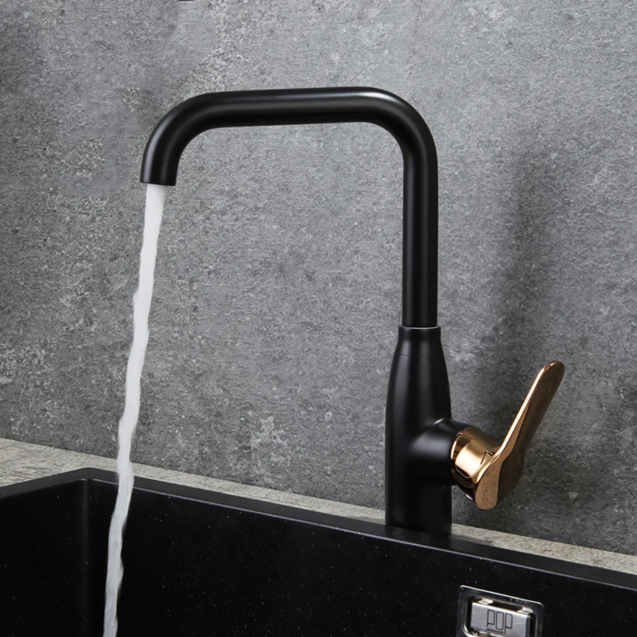 Минималистичный латунный смеситель для кухни в Современном стиле LaLume MB21149-23