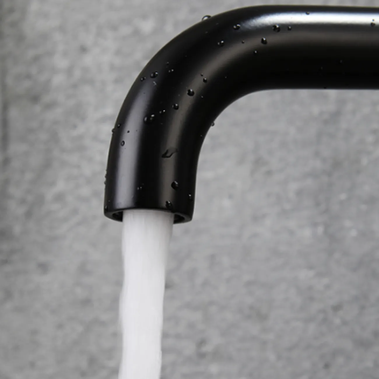 Минималистичный латунный смеситель для кухни в Современном стиле LaLume MB21149-23