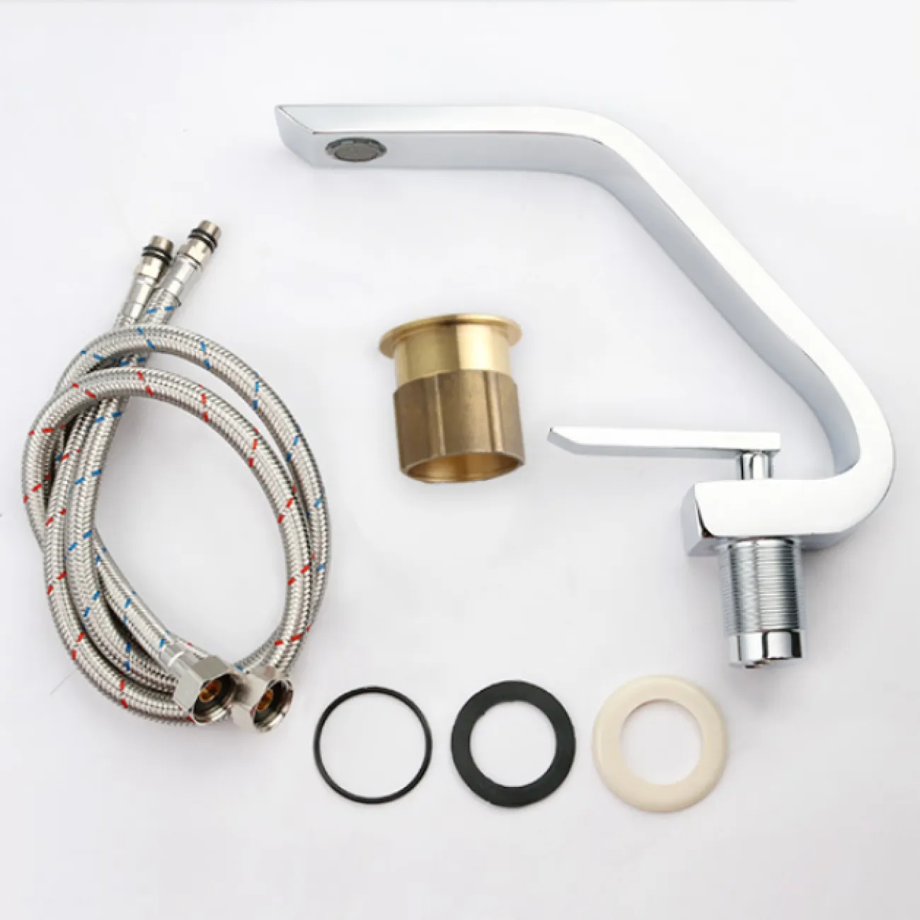 Изящный латунный смеситель для умывальника в Хай-тек стиле LaLume MB21154-23