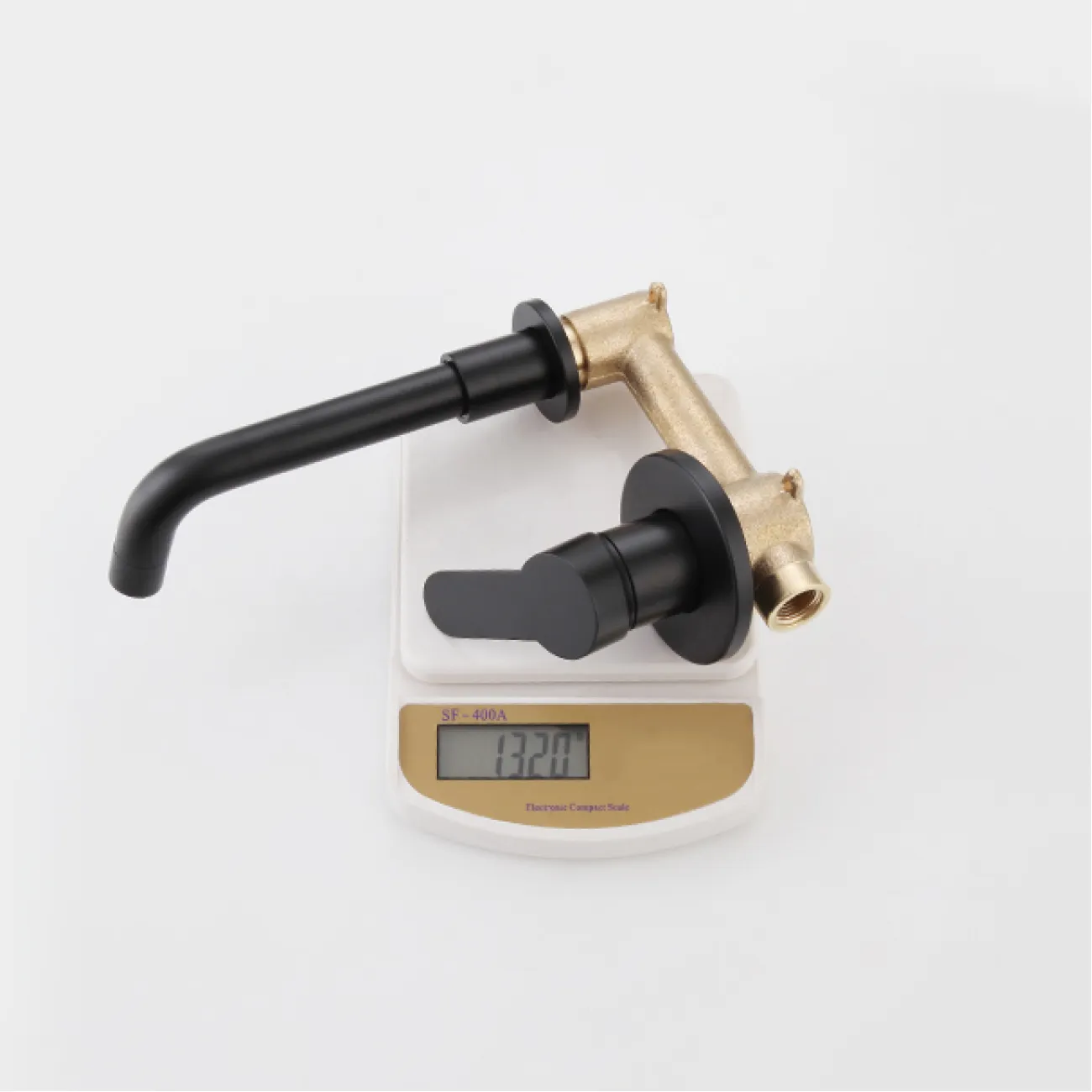 Изящный встраиваемый латунный смеситель для ванной в Современном стиле LaLume MB21159-23