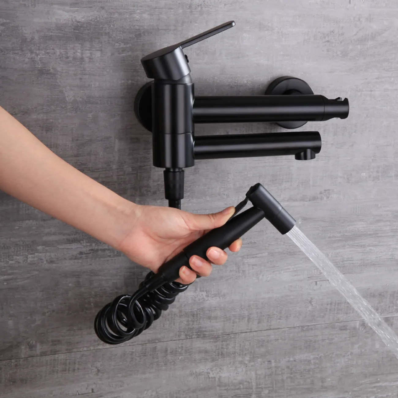 Креативный латунный смеситель с душем для ванной в Современном стиле LaLume MB21160-23