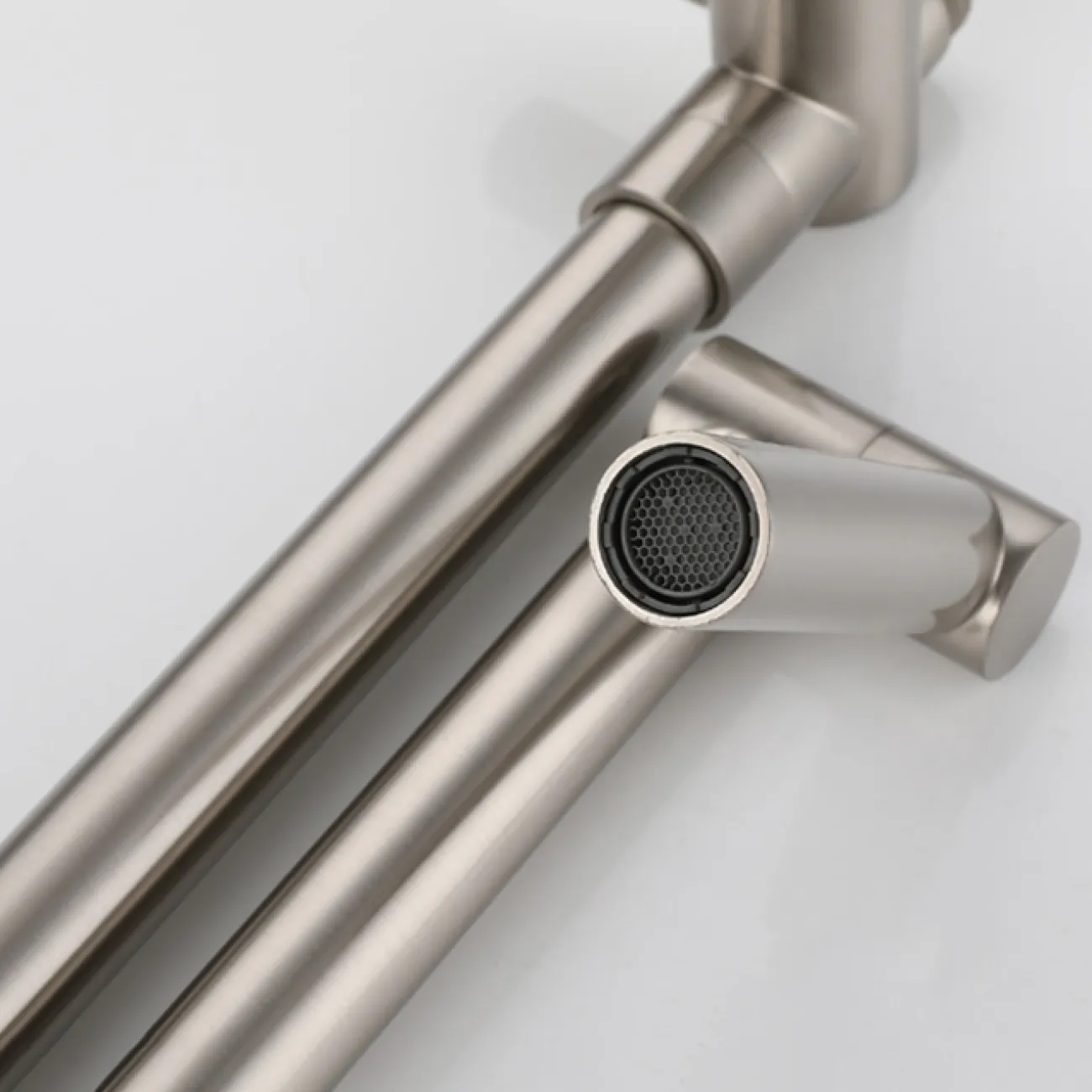 Креативный латунный смеситель с подключением стиральной машини для ванной в Современном стиле LaLume MB21162-23