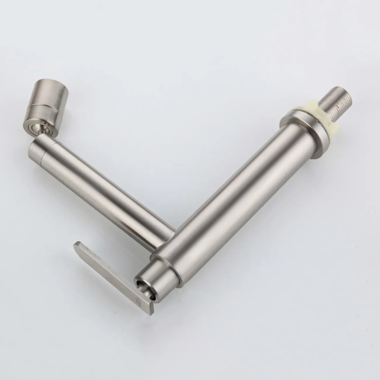 Минималистичный стальной смеситель для умывальника в Современном стиле LaLume MB21163-23