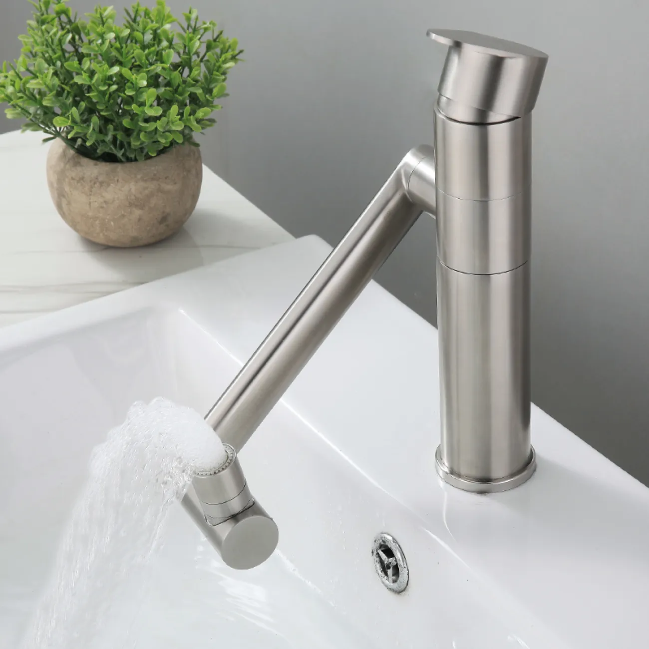 Креативный стальной смеситель для умывальника в Современном стиле LaLume MB21169-23 Креативный стальной смеситель для умывальника в Современном стиле LaLume MB21169-23