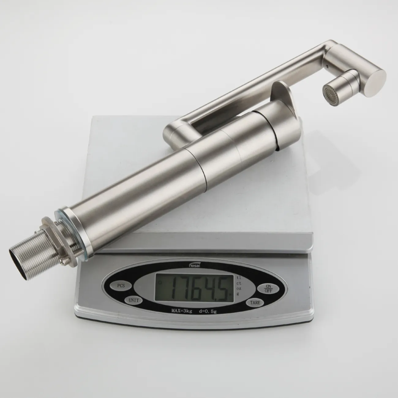 Креативный стальной смеситель для умывальника в Современном стиле LaLume MB21169-23 Креативный стальной смеситель для умывальника в Современном стиле LaLume MB21169-23