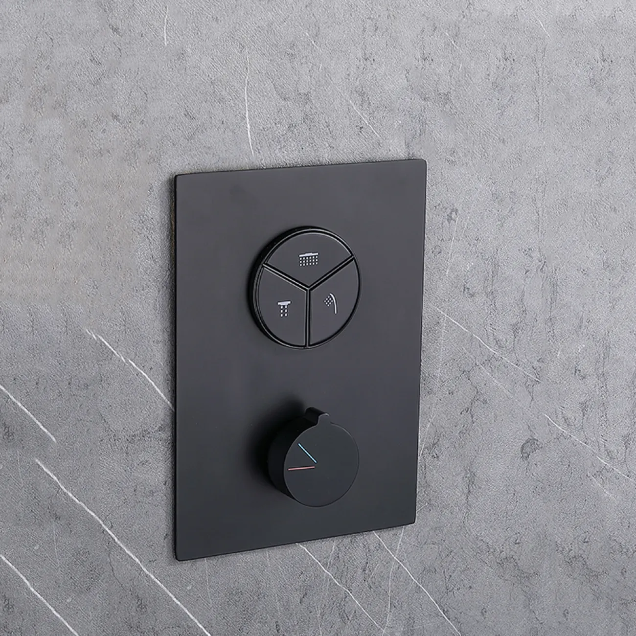 Изящный латунный смеситель с тропическим душем для ванной в Современном стиле LaLume MB21172-23