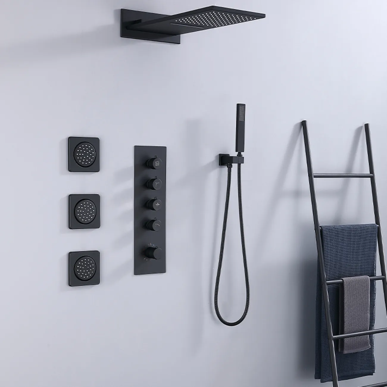 Изящный латунный смеситель с тропическим душем для ванной в Современном стиле LaLume MB21175-23