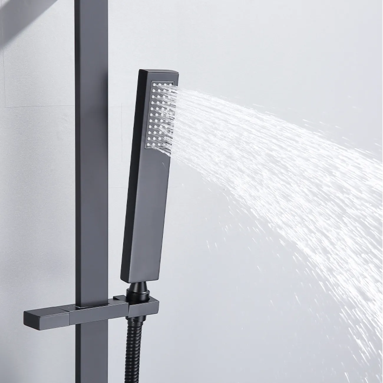 Изящный латунный смеситель с тропическим душем для ванной в Современном стиле LaLume MB21175-23