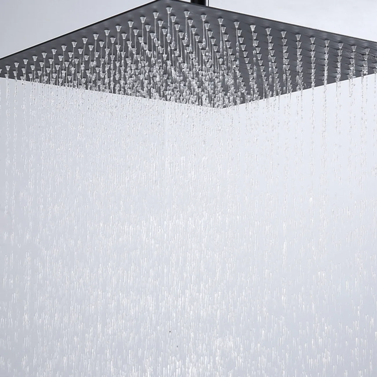 Изящный латунный смеситель с тропическим душем для ванной в Современном стиле LaLume MB21178-23