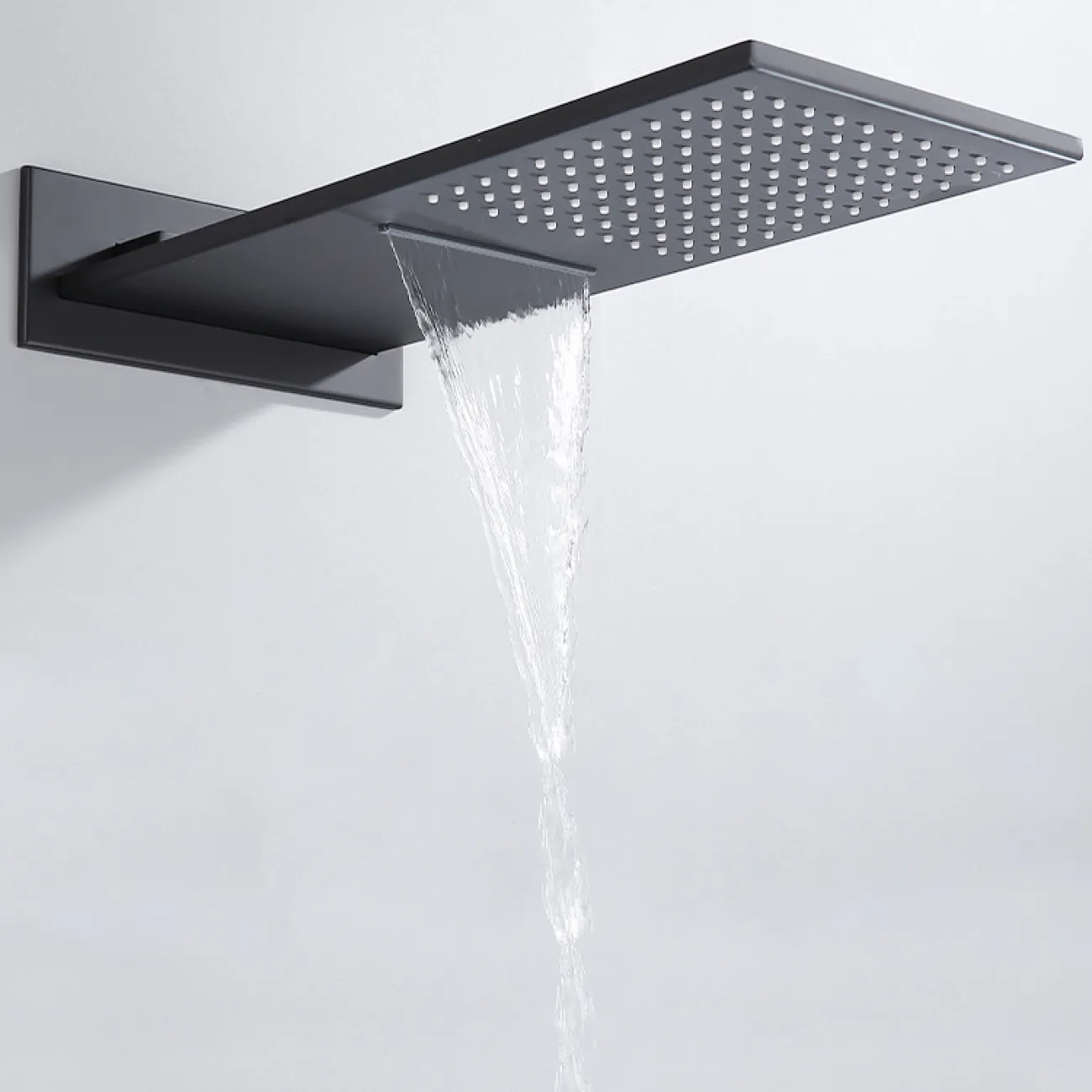 Минималистичный латунный смеситель с тропическим душем для ванной в Хай-тек стиле LaLume MB21179-23