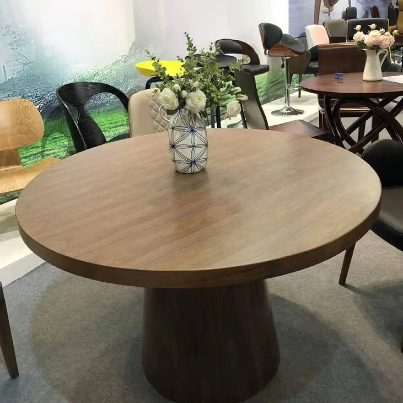 Современный дизайнерский деревянный стол LaLume AR21206-23 из массива