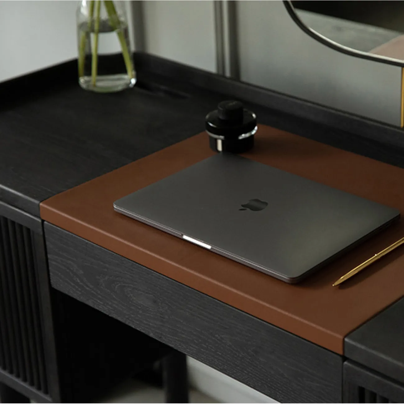 Роскошный туалетный столик LaLume AR21221-23 с зеркалом Роскошный туалетный столик LaLume AR21221-23 с зеркалом