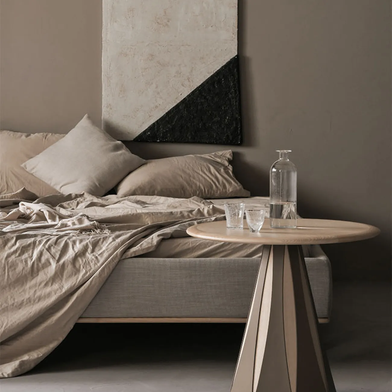 Круглый обеденный стол LaLume AR21223-23