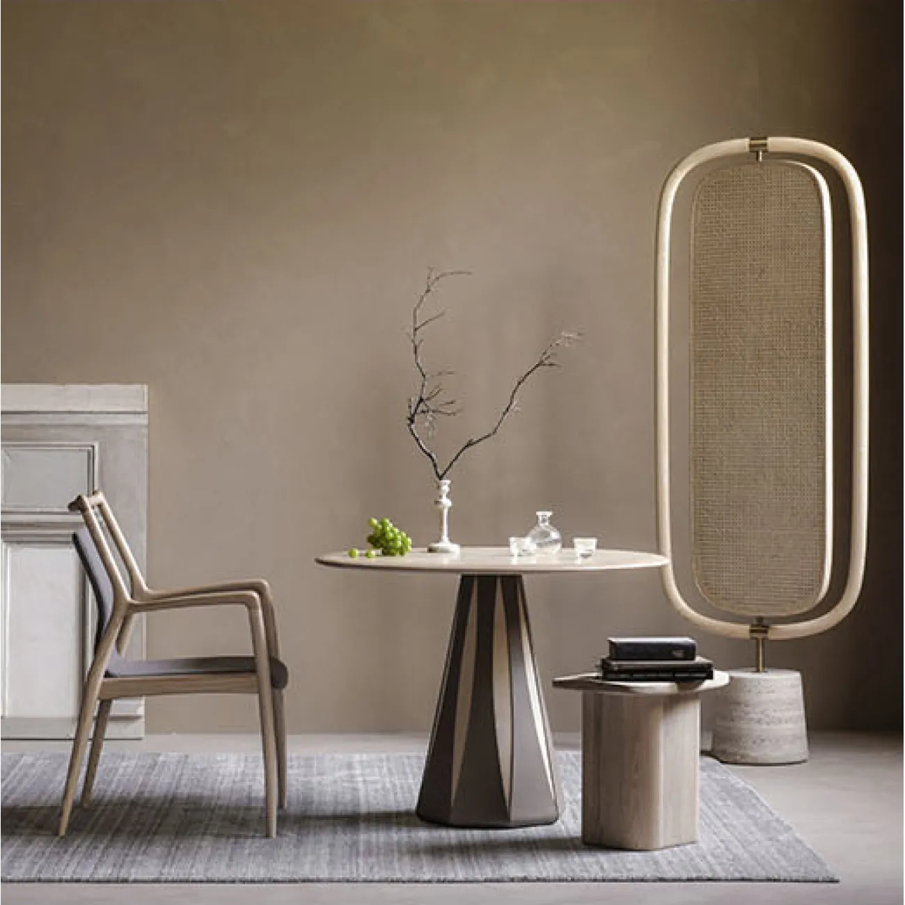 Круглый обеденный стол LaLume AR21223-23