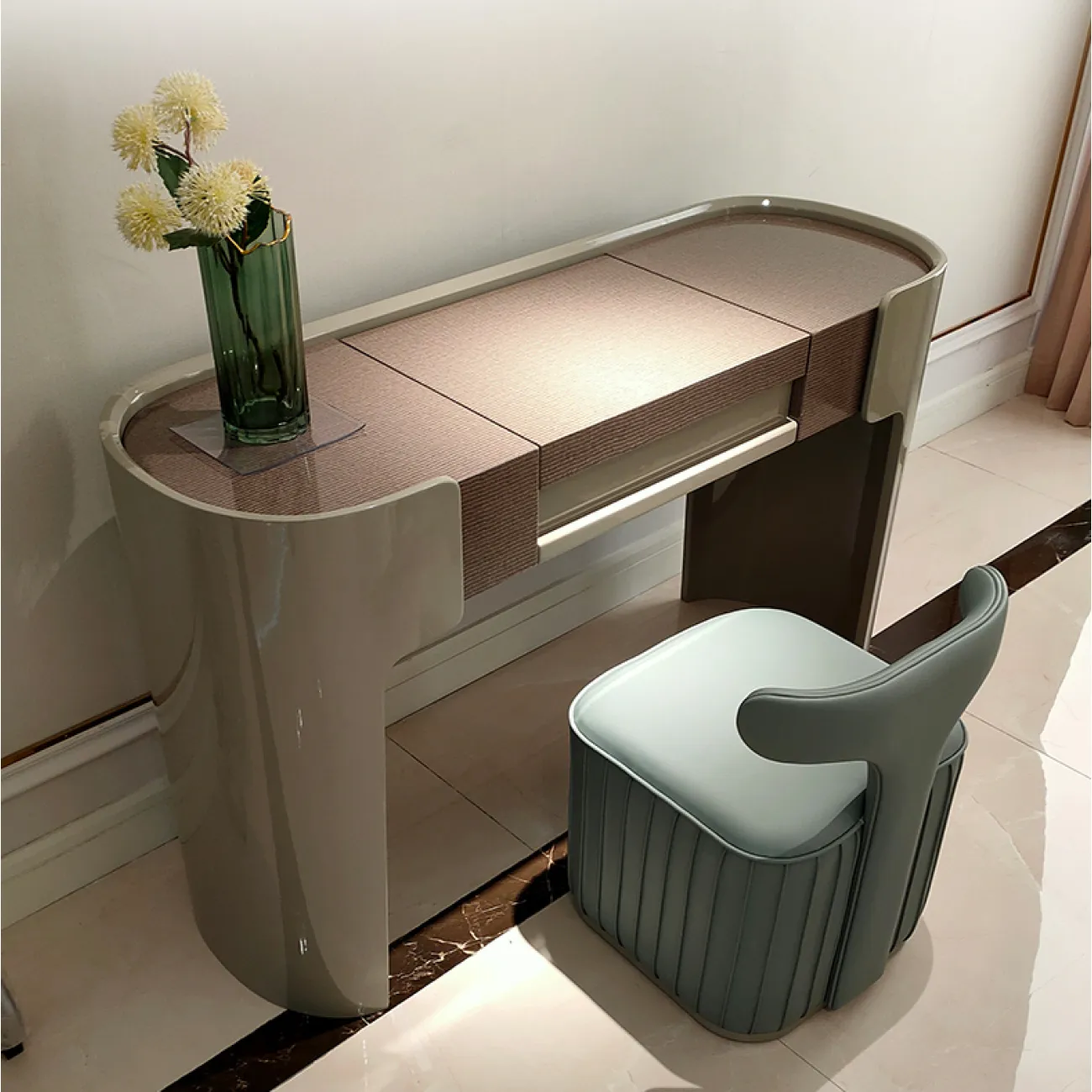 Роскошный туалетный столик LaLume AR21227-23