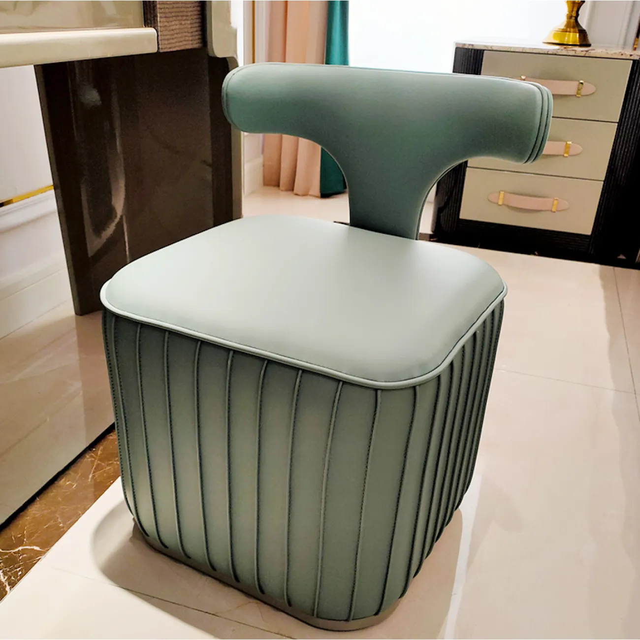 Роскошный туалетный столик LaLume AR21227-23