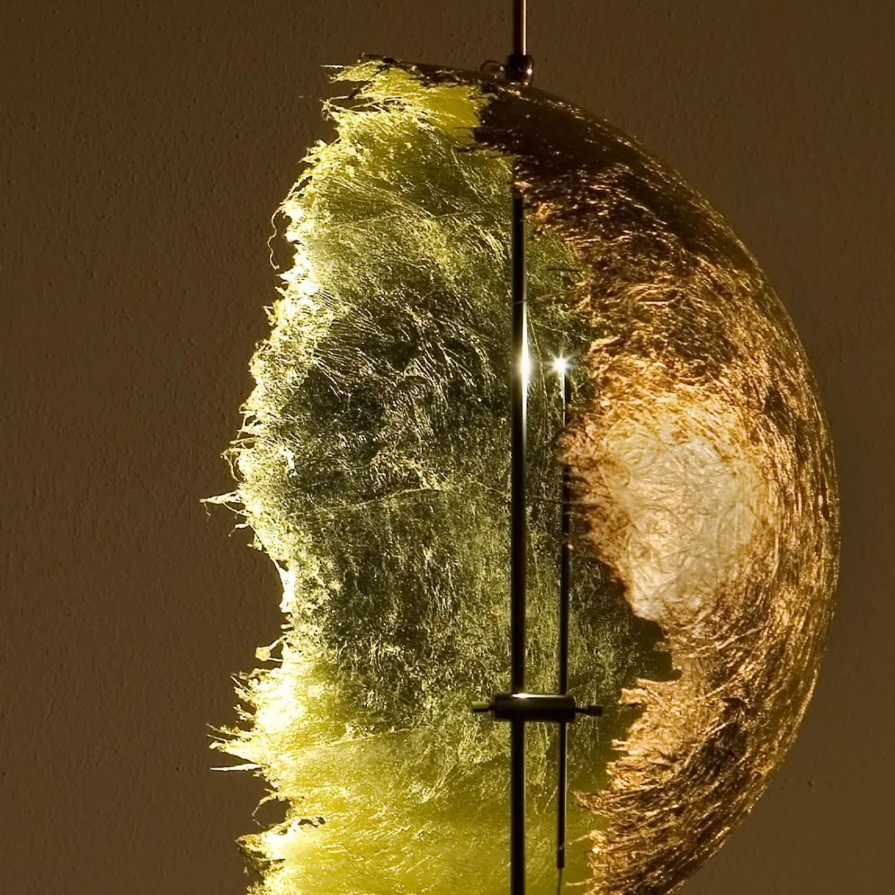 Полукруглая настольная дизайнерская лампа Threasure