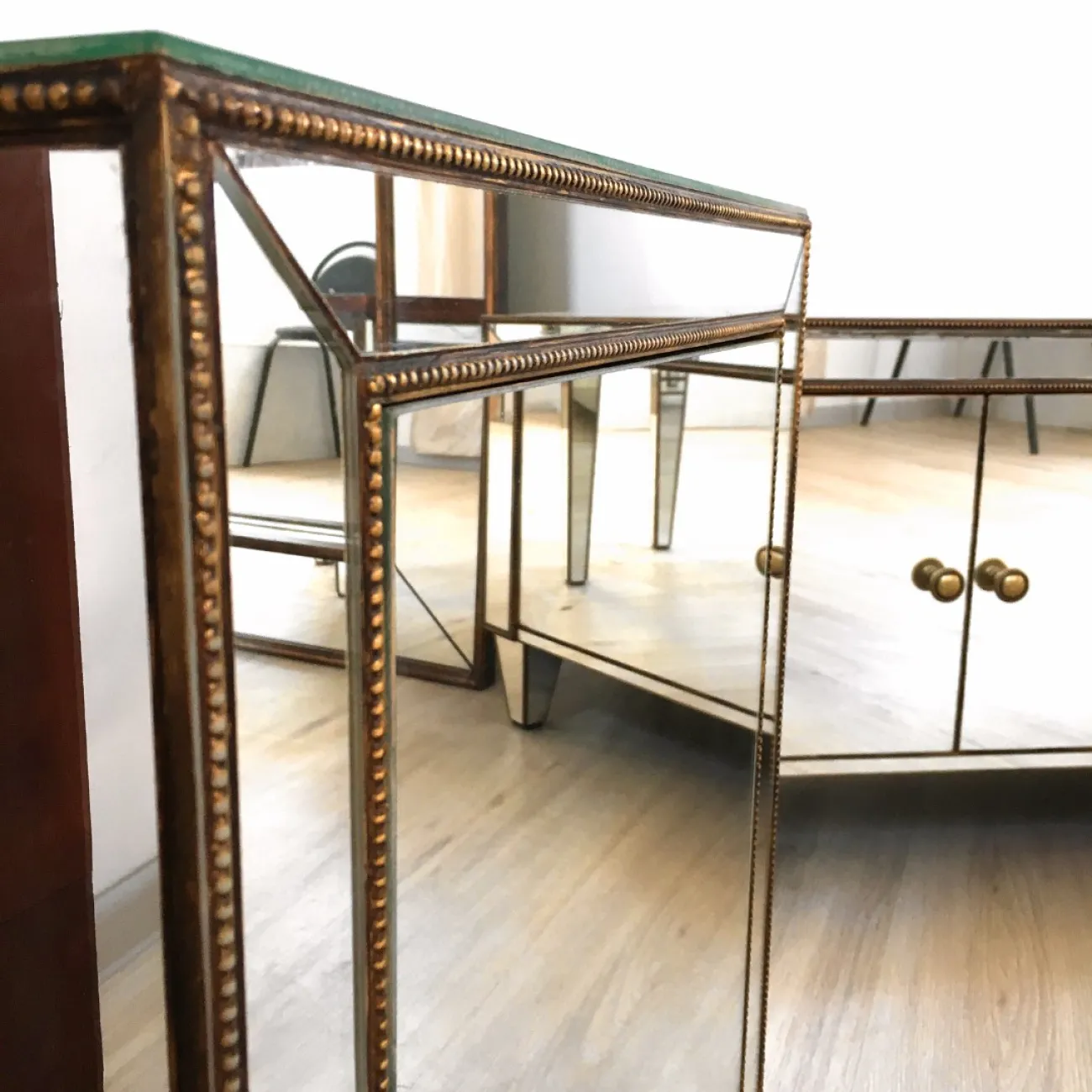 Тумба Benjamin от LaLume Тумба Benjamin от LaLume