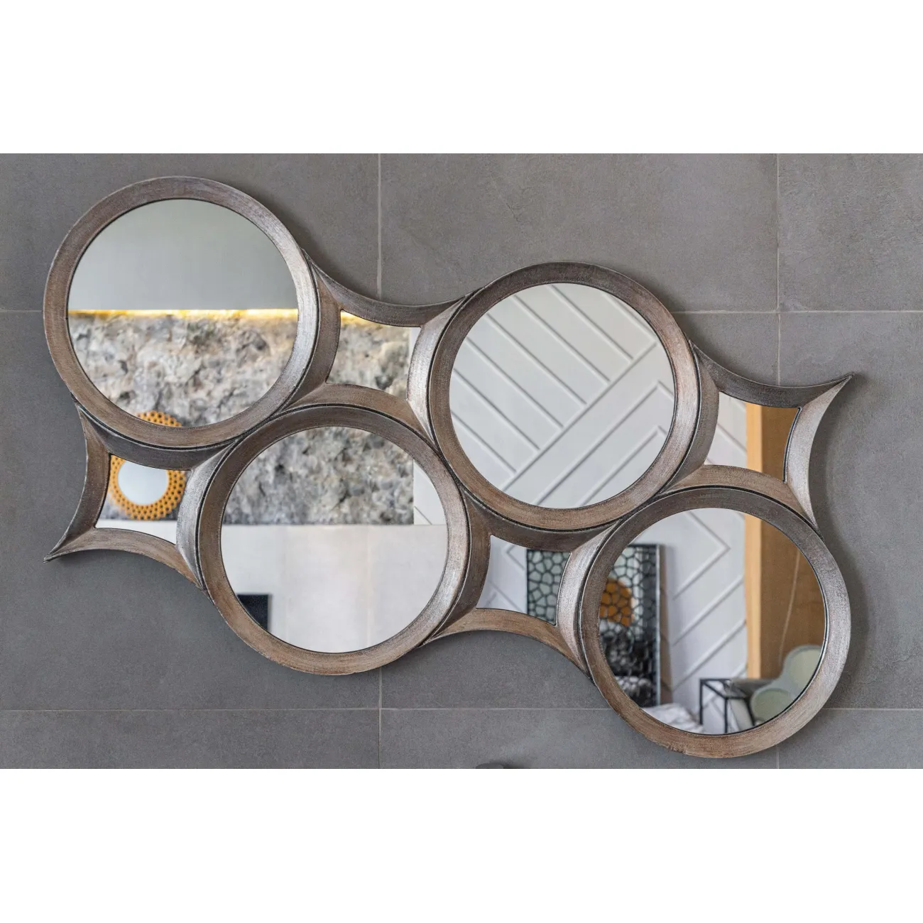 Зеркало Pike Eyes от LaLume Зеркало Pike Eyes от LaLume