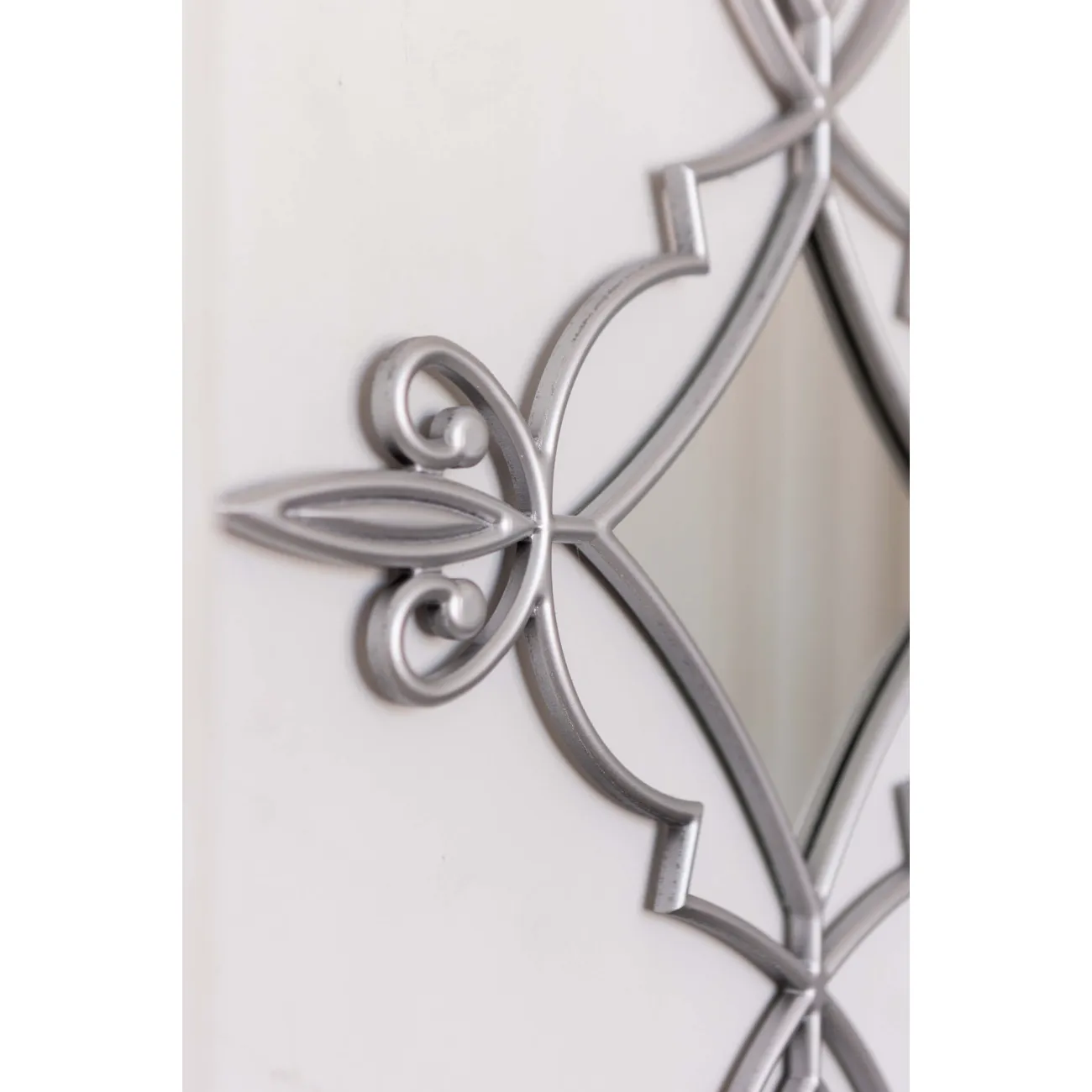 Зеркало Lissman Silver от LaLume Зеркало Lissman Silver от LaLume