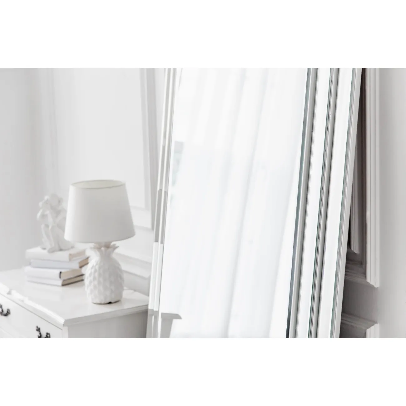 Зеркало Ruiz Silver от LaLume Зеркало Ruiz Silver от LaLume