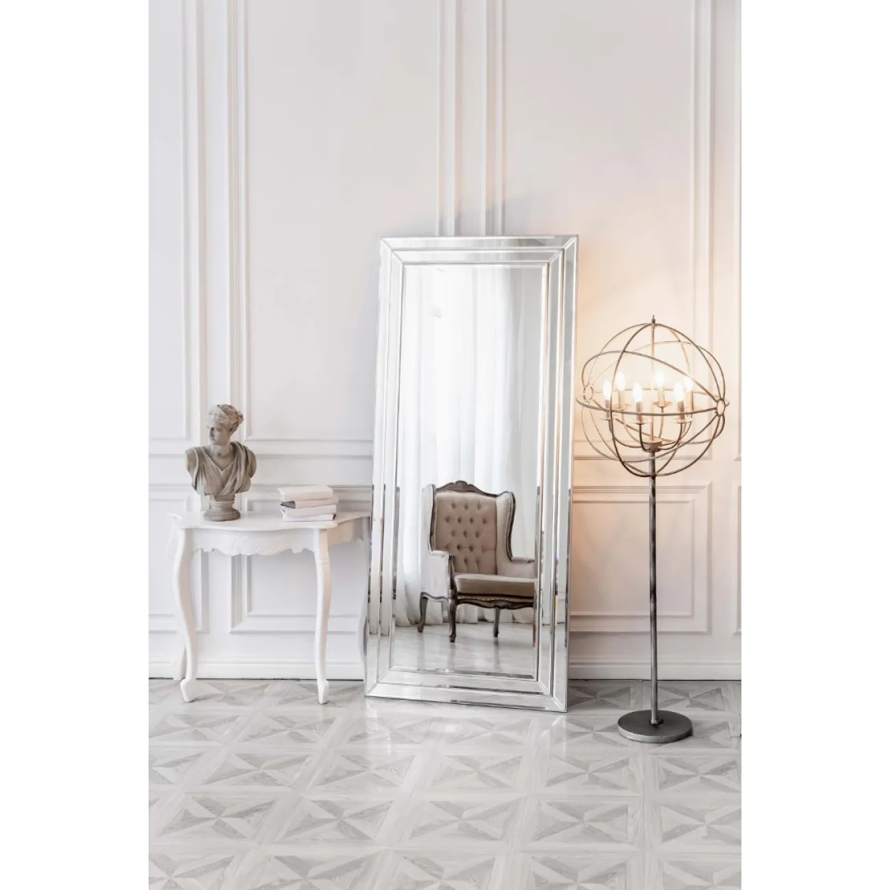 Зеркало Ruiz Silver от LaLume Зеркало Ruiz Silver от LaLume