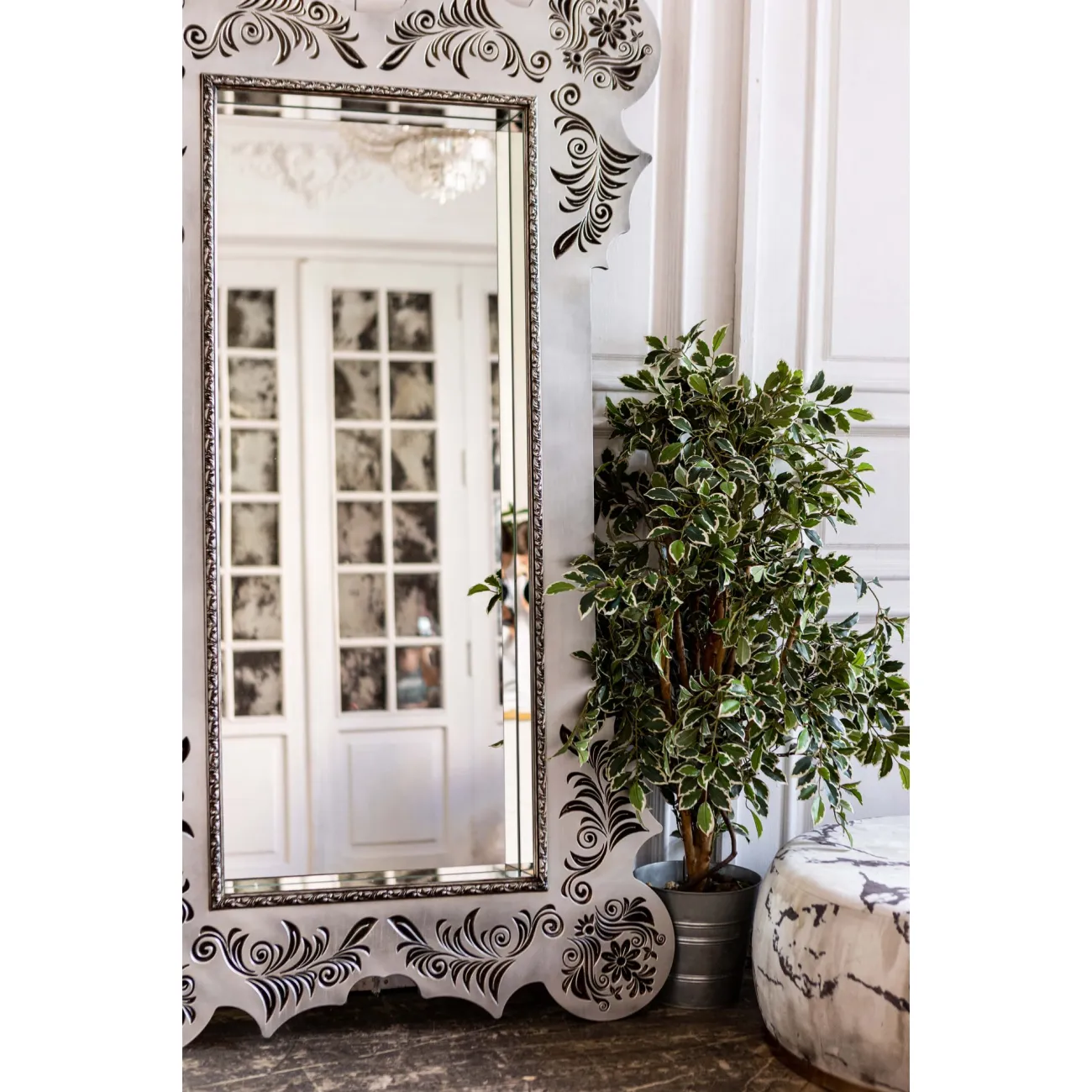 Зеркало Gionis от LaLume