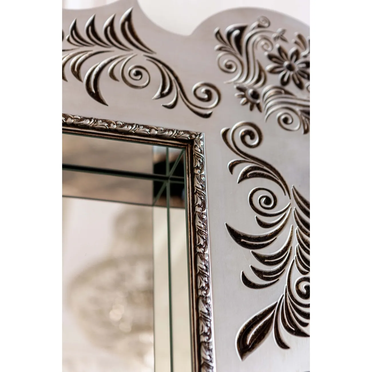 Зеркало Gionis от LaLume