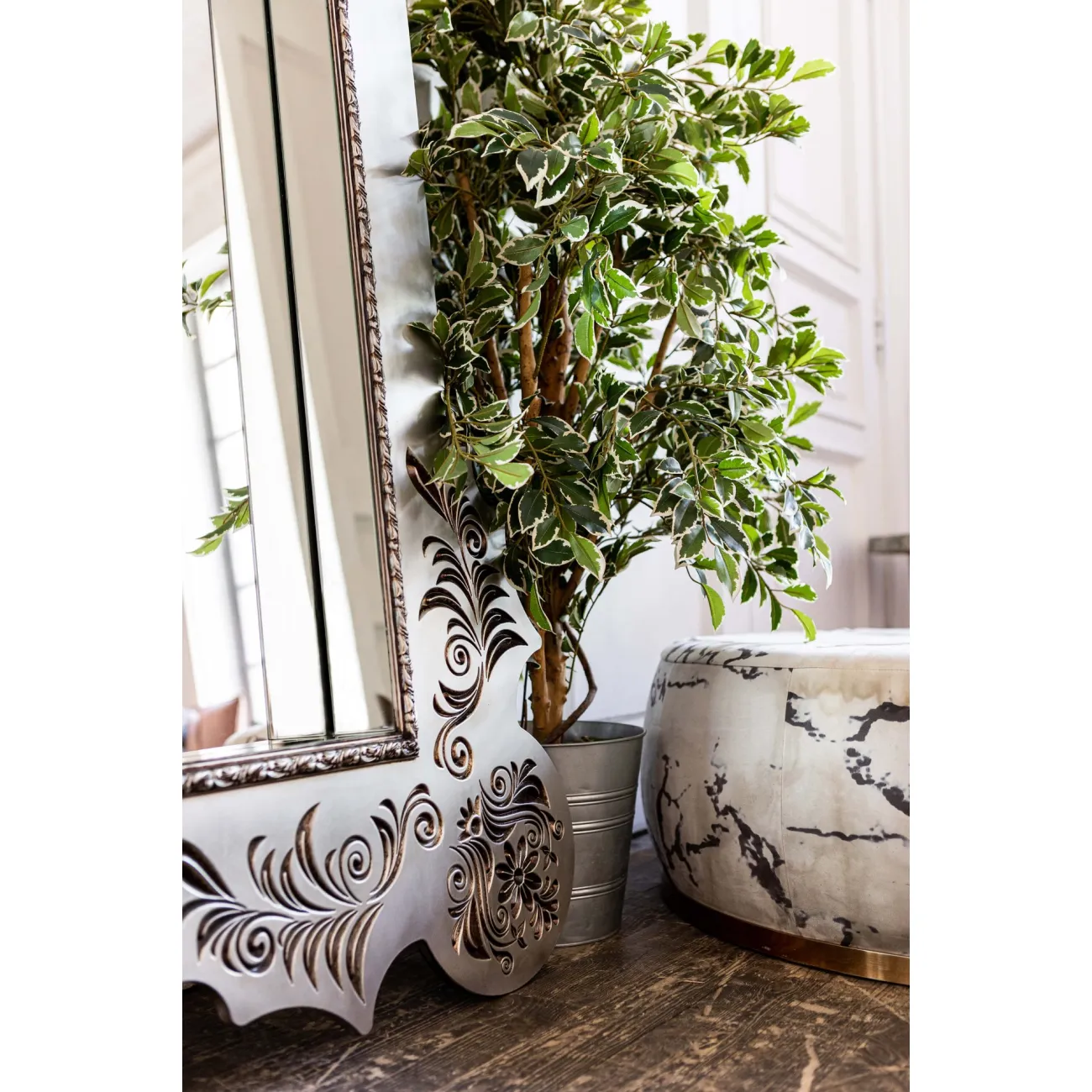 Зеркало Gionis от LaLume