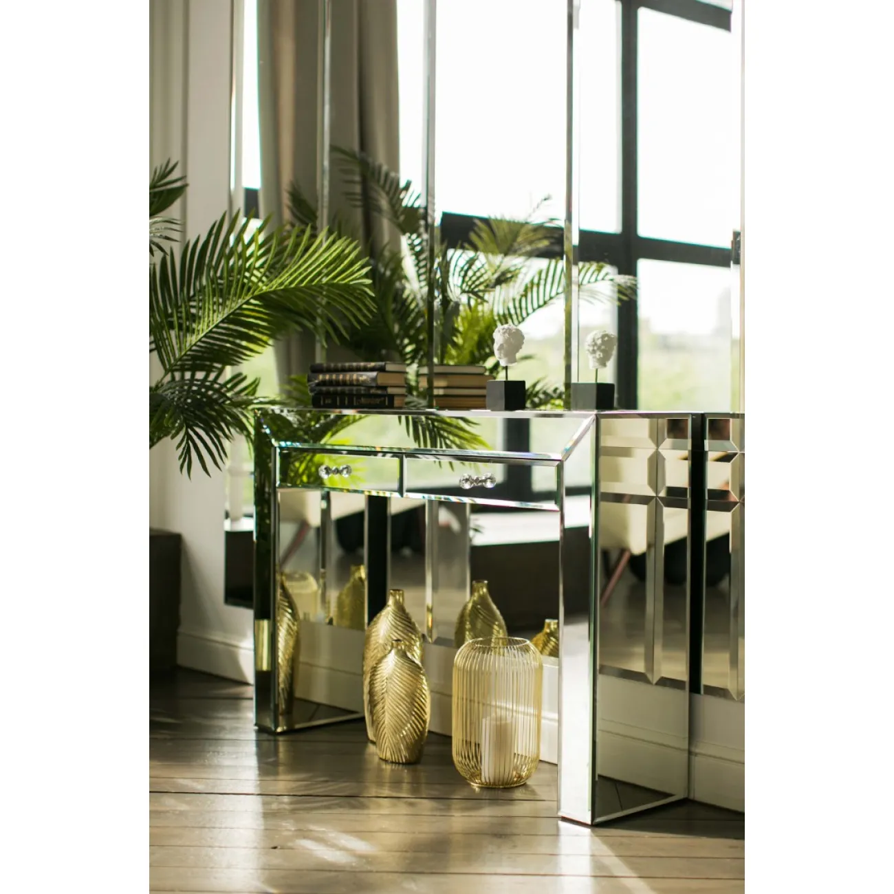 Консоль Silvia от LaLume