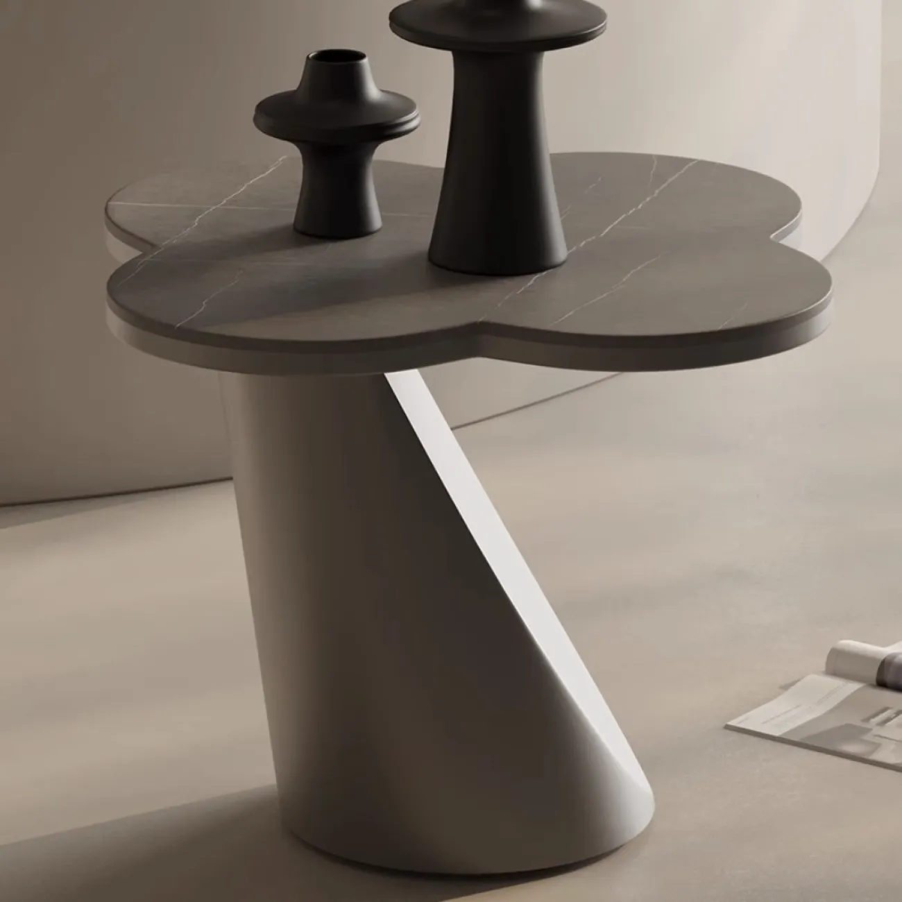 Роскошный приставной столик особой формы Tide Leader 35746-29