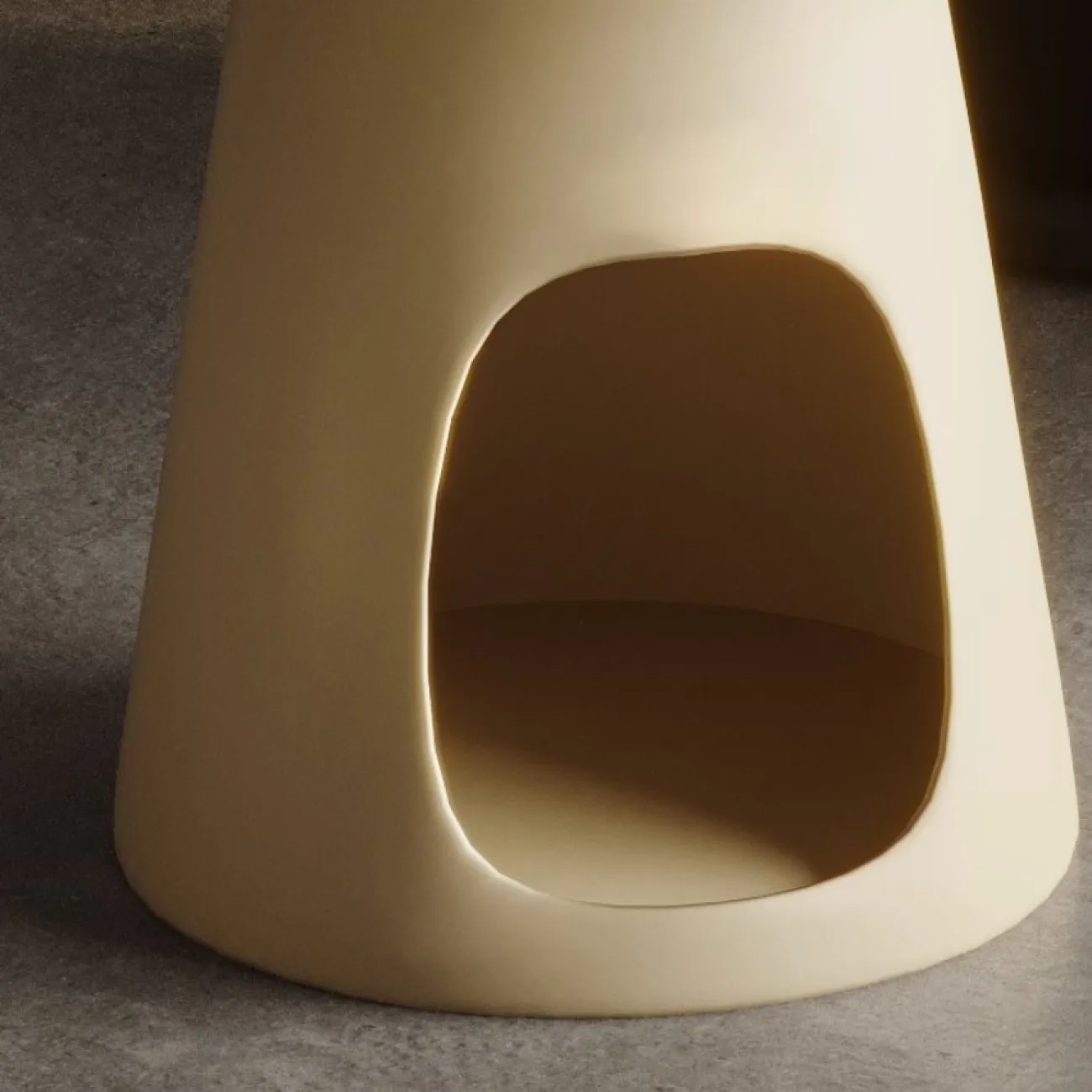 Роскошный дизайнерский круглый столик Tide Leader 35763-29 Роскошный дизайнерский круглый столик Tide Leader 35763-29