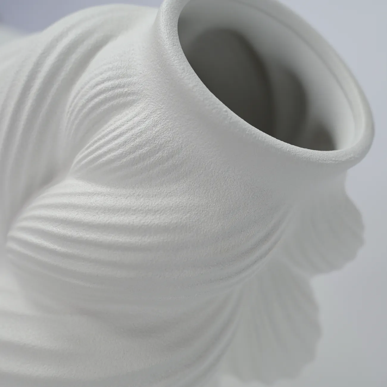 Керамическая ваза «Коса» LaLume DK_607703 H24 Керамическая ваза «Коса» LaLume DK_607703 H24