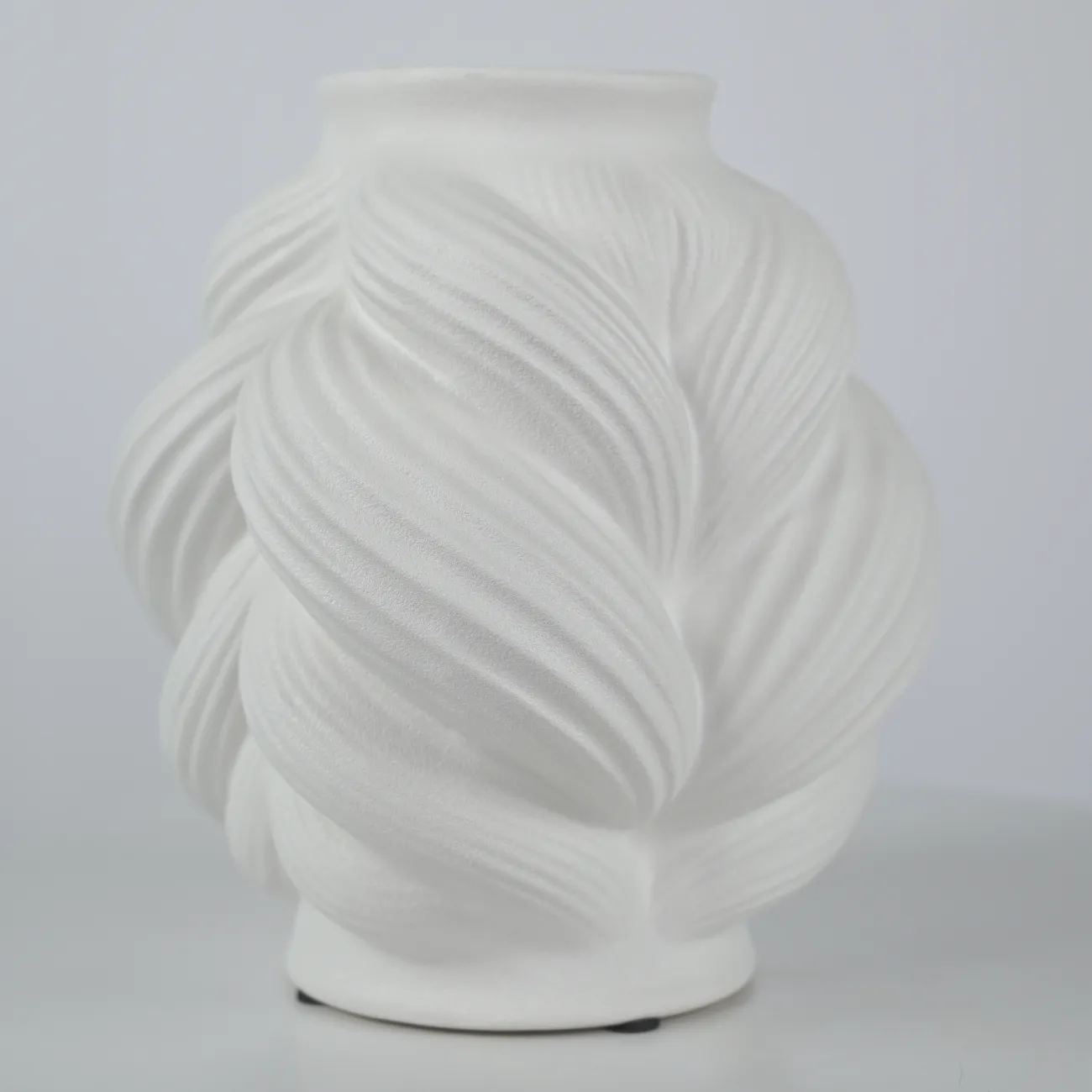 Керамическая ваза «Коса» LaLume DK_607703 H24 Керамическая ваза «Коса» LaLume DK_607703 H24