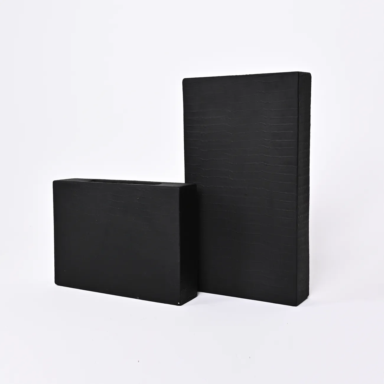 Чёрная ваза в форме креста LaLume DK_FA-D2111B H23.5