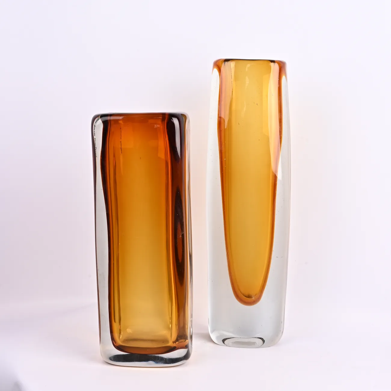 Коричневая стеклянная ваза DK_FB-ZS2049B H41 Коричневая стеклянная ваза DK_FB-ZS2049B H41