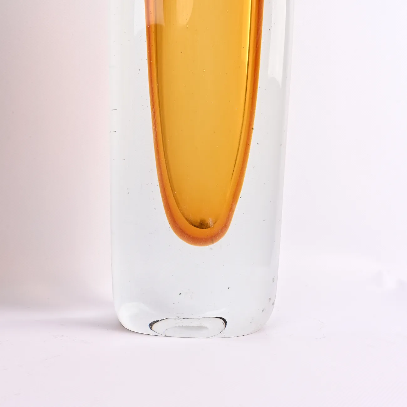 Коричневая стеклянная ваза DK_FB-ZS2049B H41 Коричневая стеклянная ваза DK_FB-ZS2049B H41