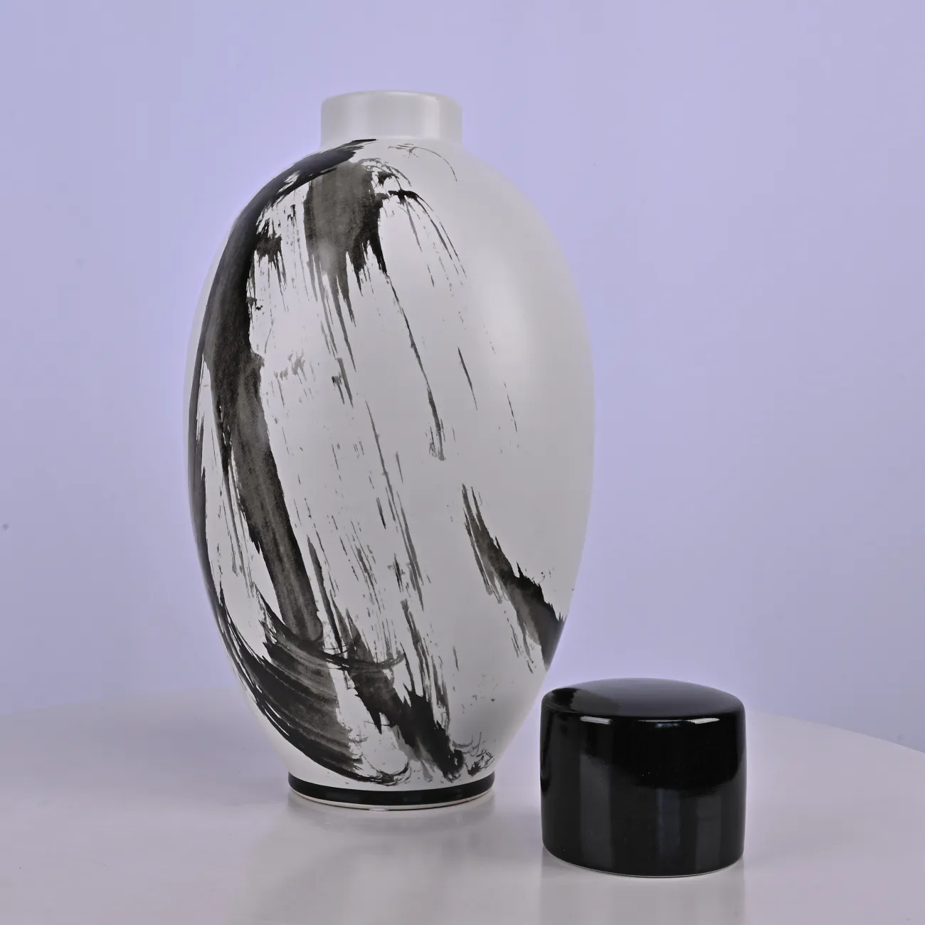 Современная декоративная керамическая ваза «Мазок кистью» LaLume DK606580-23 H38.5