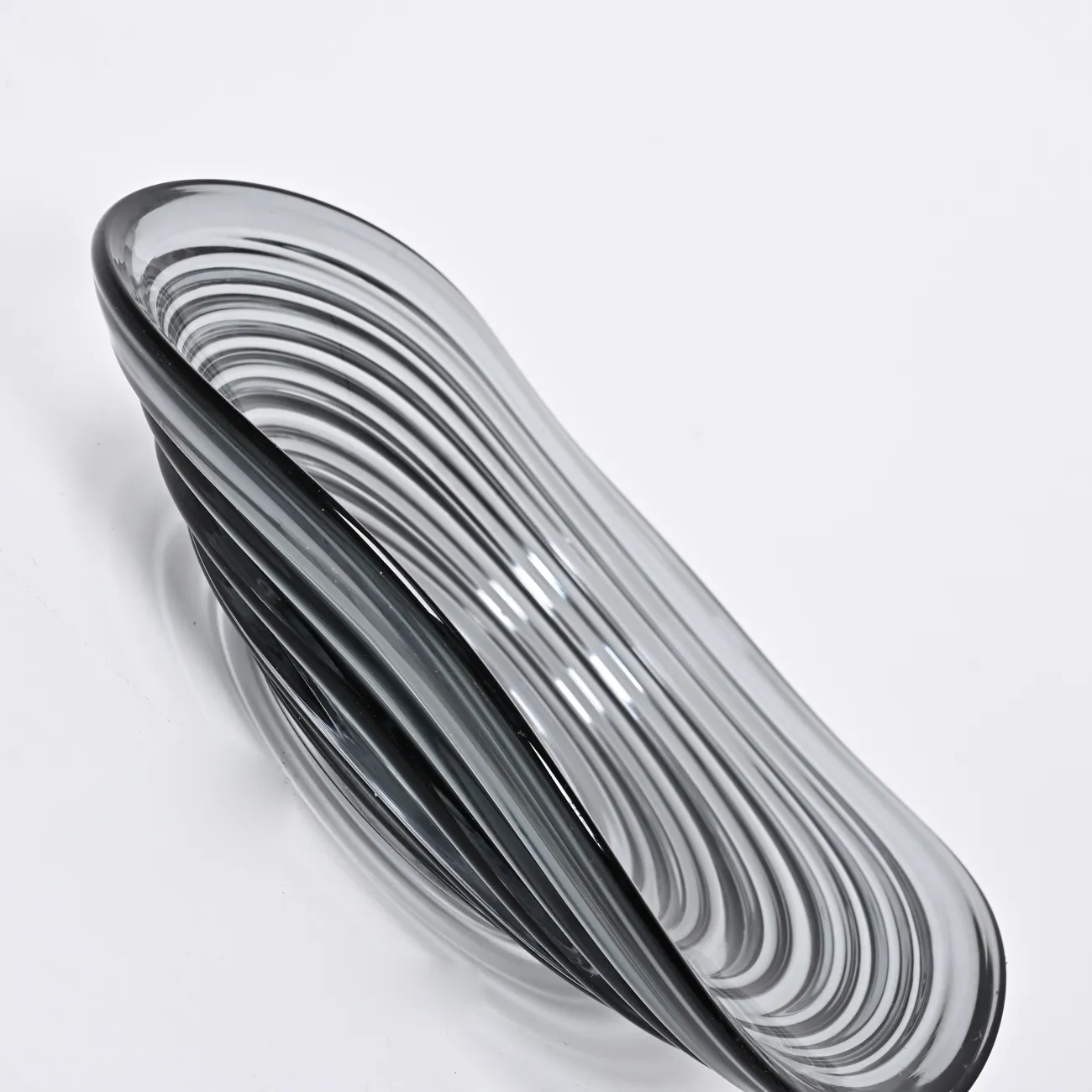 Серая стеклянная чаша в форме волны LaLume DK_FB-ZS2056