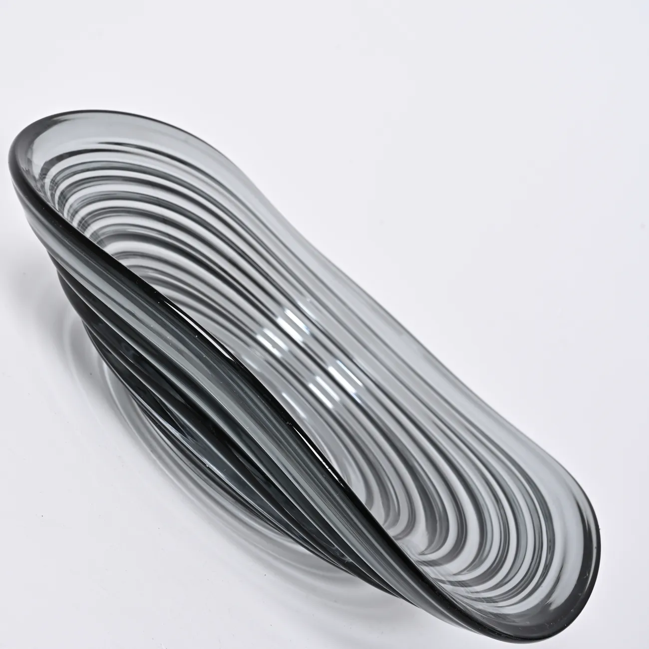 Серая стеклянная чаша в форме волны LaLume DK_FB-ZS2056