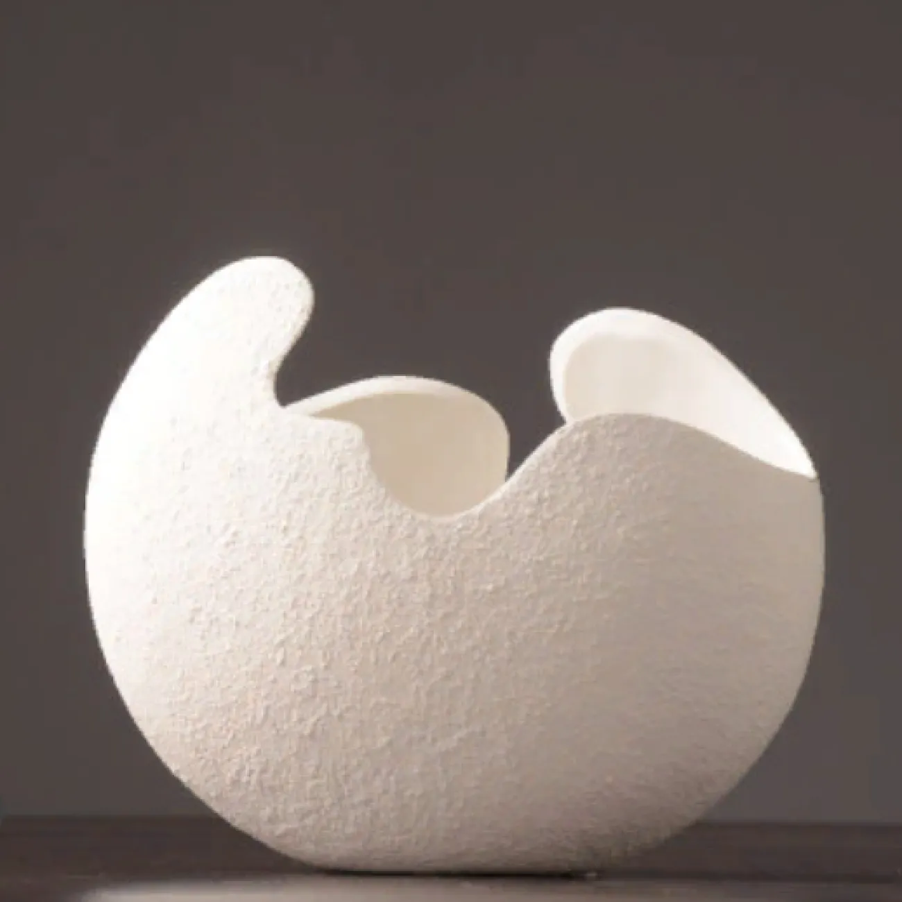 Современный простой акриловый круглый кованый настенный светильник Fiesta Современный простой акриловый круглый кованый настенный светильник Fiesta