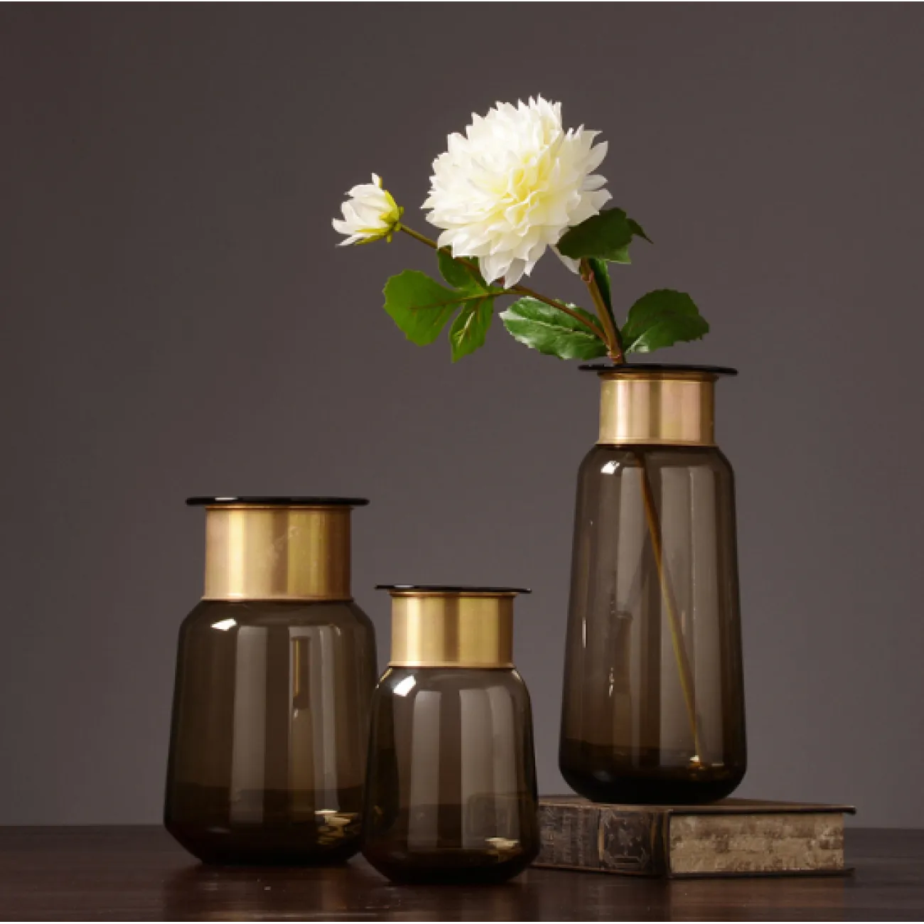 Янтарная скандинавская стеклянная ваза Amber