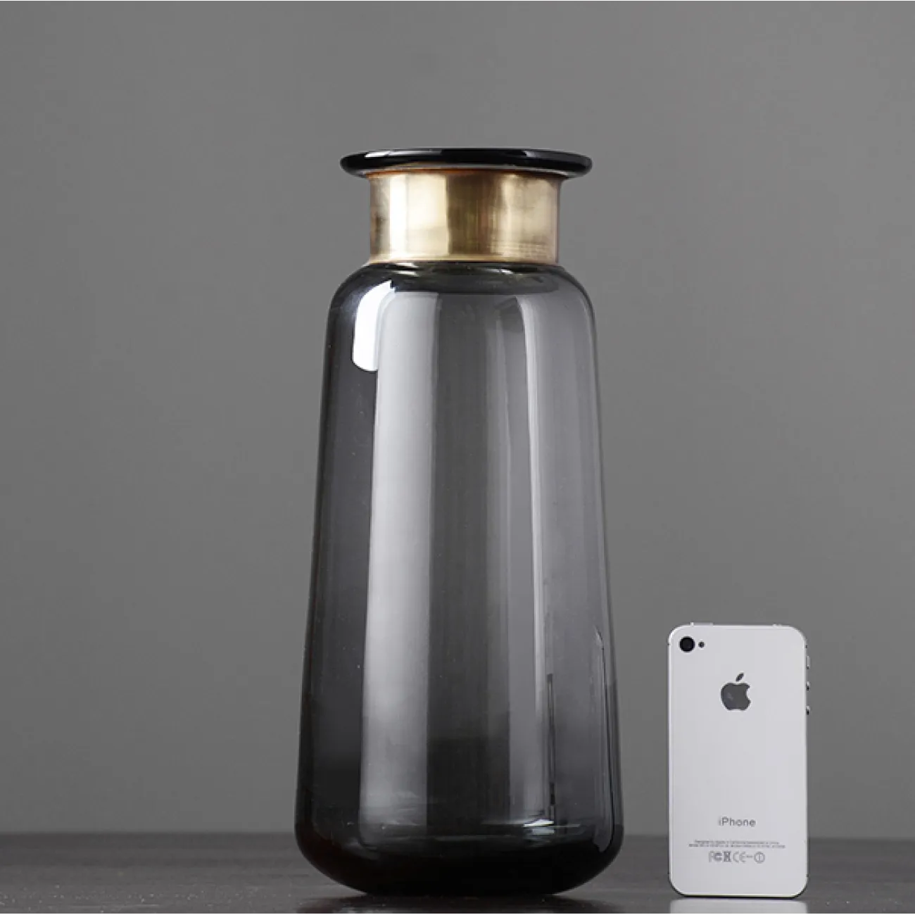 Янтарная скандинавская стеклянная ваза Amber